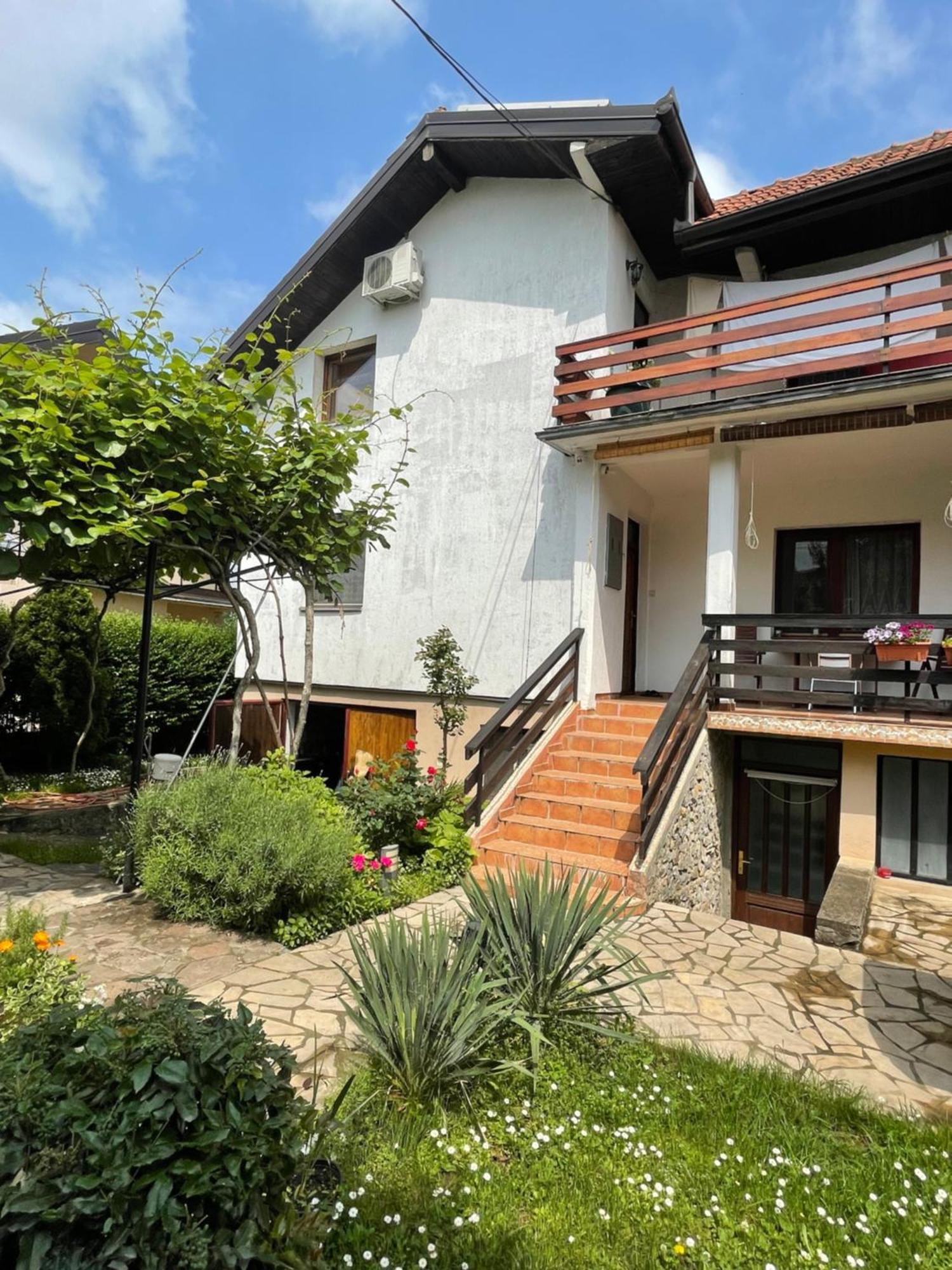 5Min Airport Apartment Surcin Exterior photo